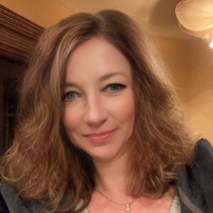 Meet your Posher, Elaine